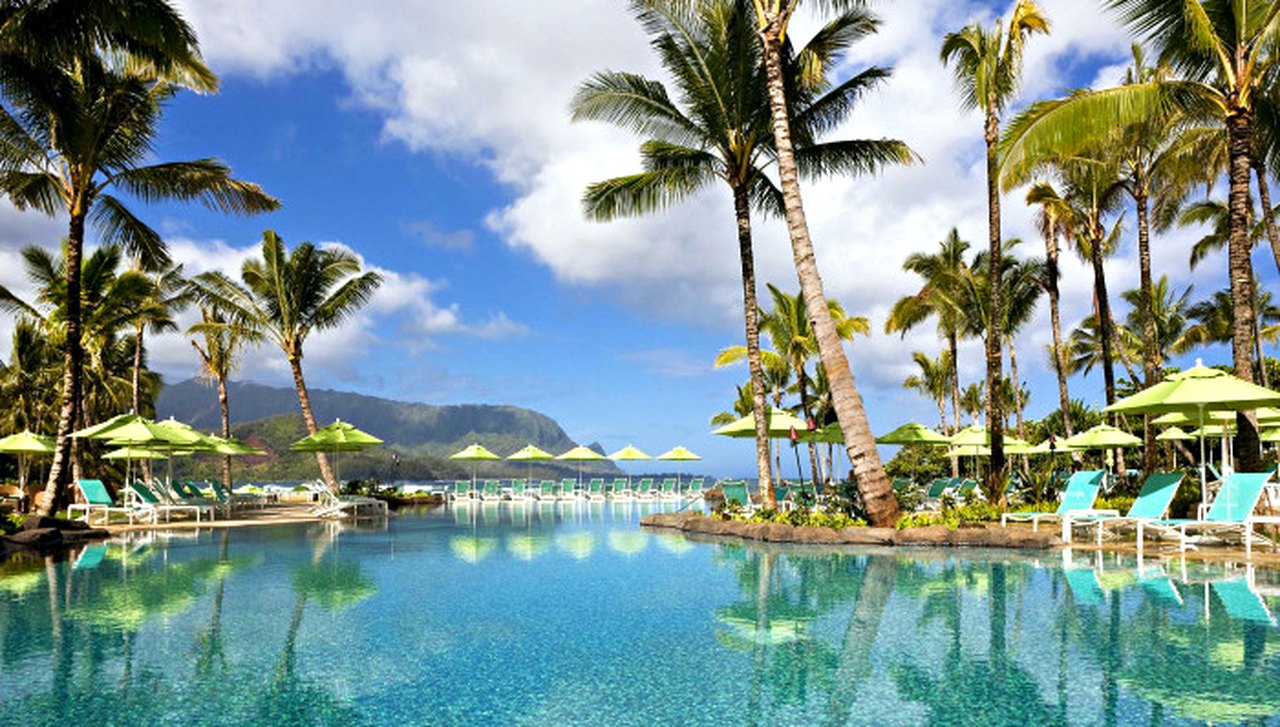 Where celebs stay in hawaii