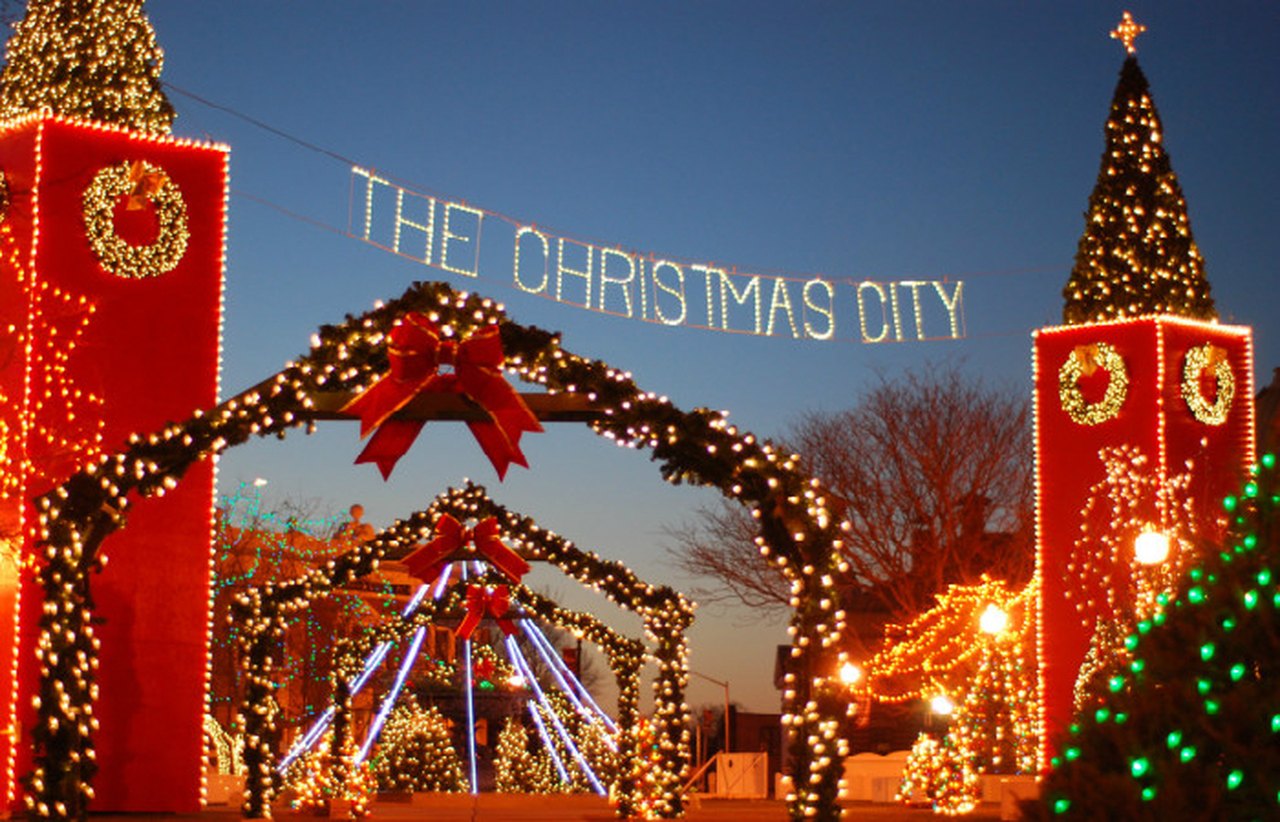 Celebrate Christmas In Massachusetts At These 11 Festive Towns