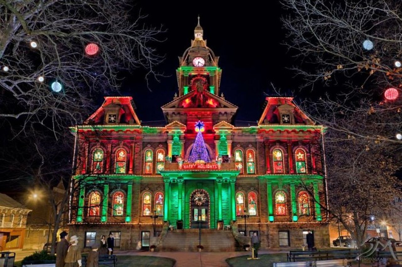 These Christmas Towns In Ohio Are The State's 10 Best