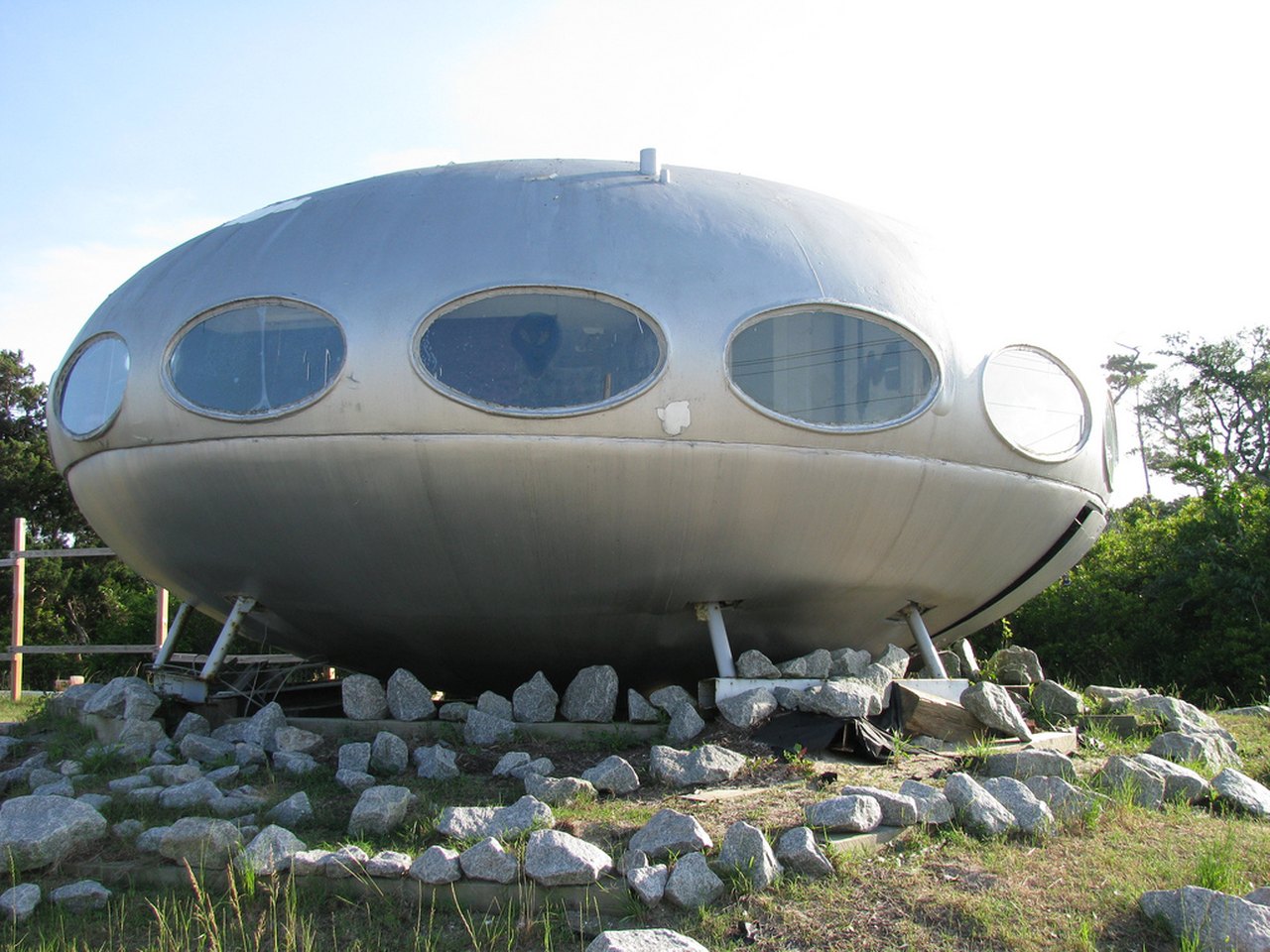 North Carolina Has A House Shaped Like A UFO