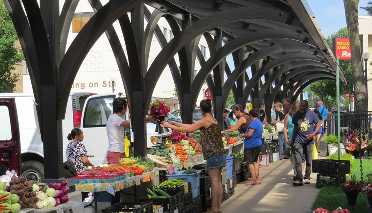 17 Of The Best Farmers Markets In Wisconsin