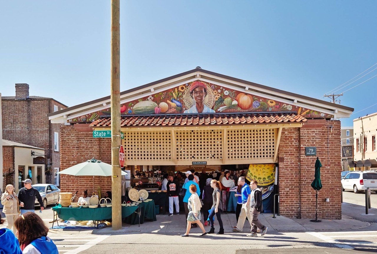 One Of The Best Flea Markets In South Carolina Is Charleston City Market