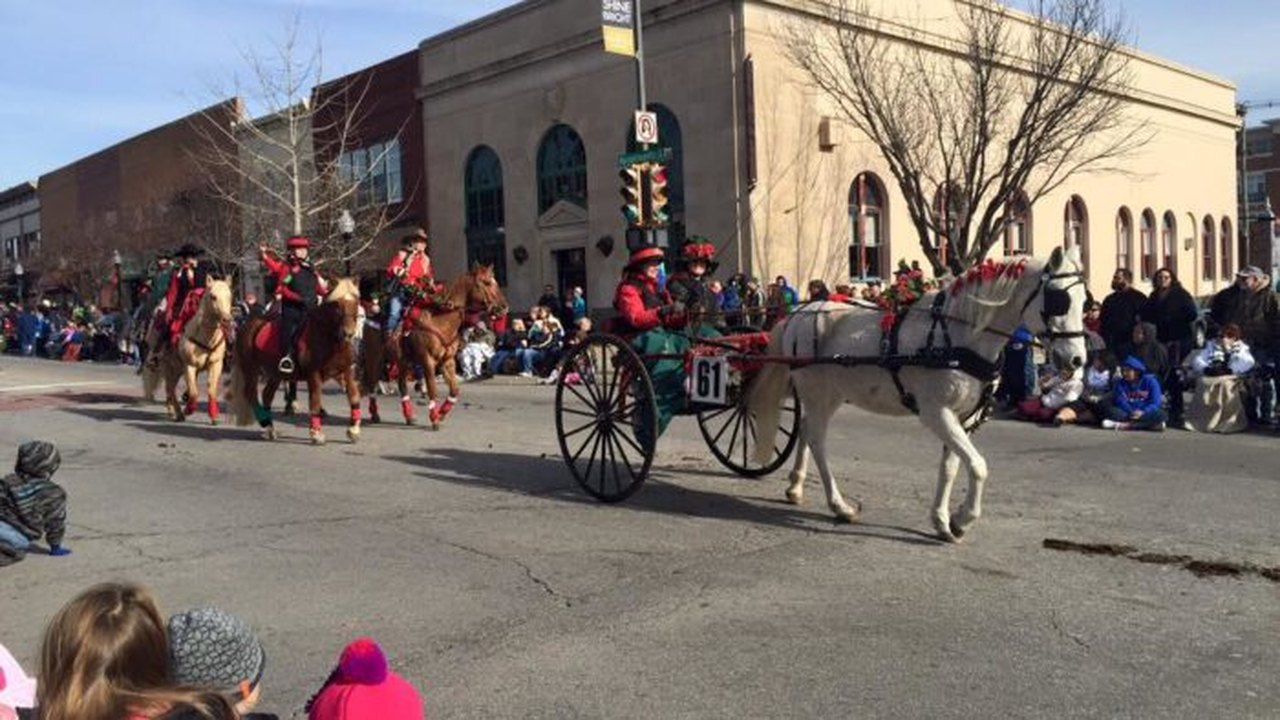 You'll Love This OldFashioned Christmas Parade In Lawrence Only In