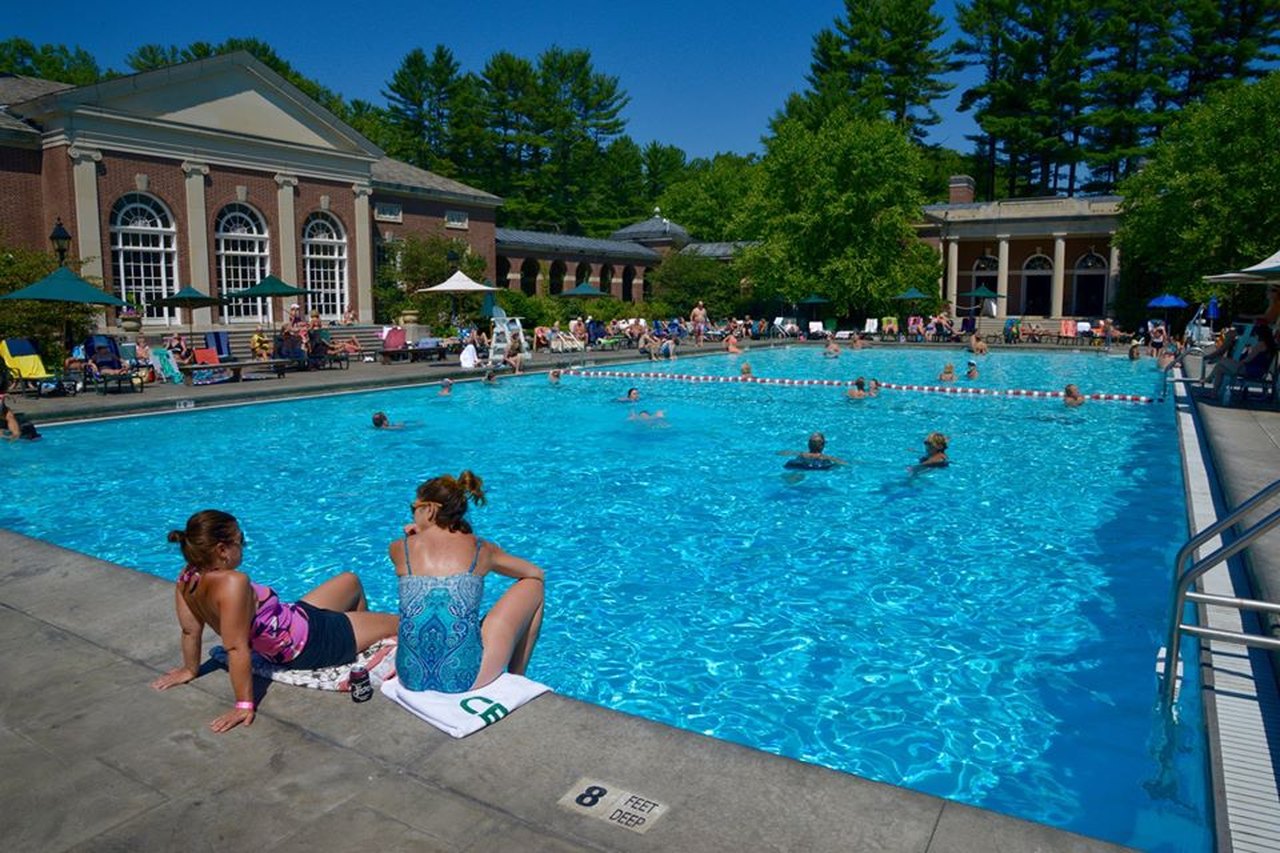 Saratoga's Victoria Pool In New York Is America's First Heated Pool