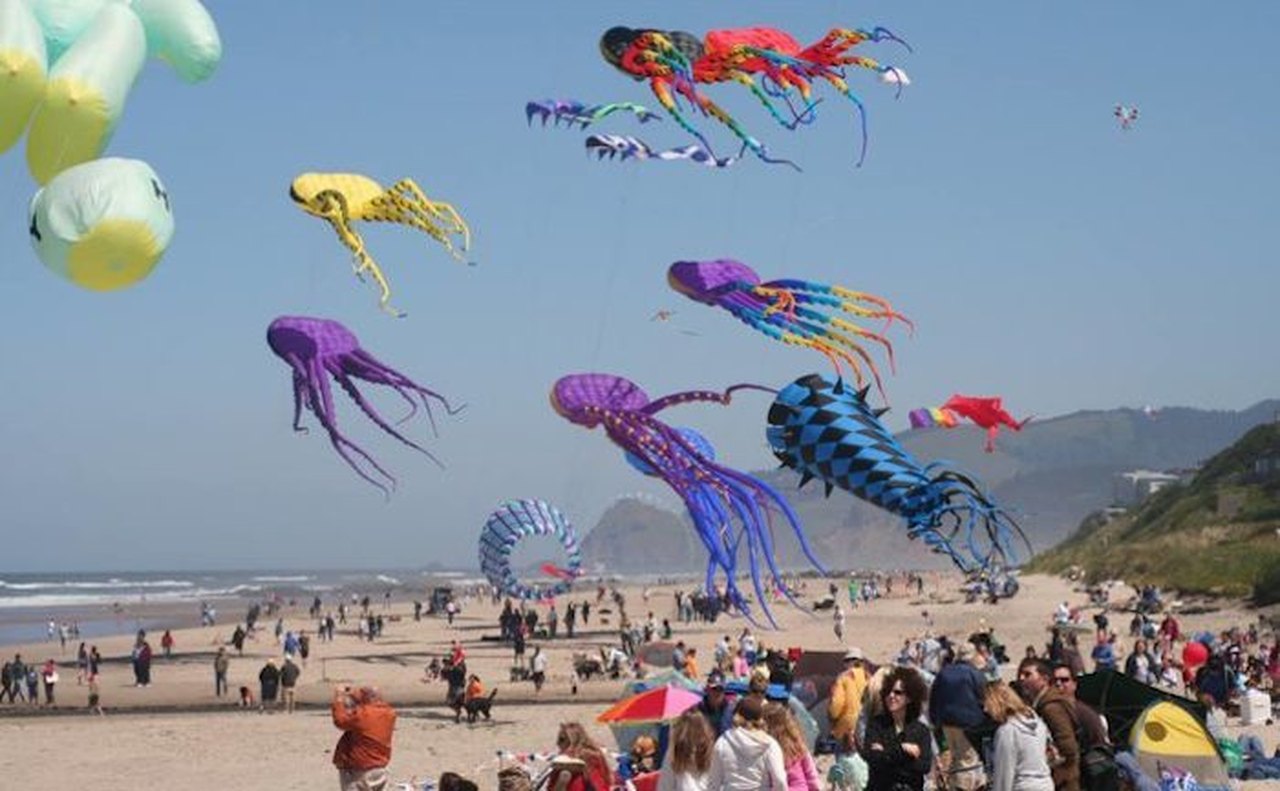 The Lincoln City Fall Kite Festival In Oregon Is Loads Of Fun