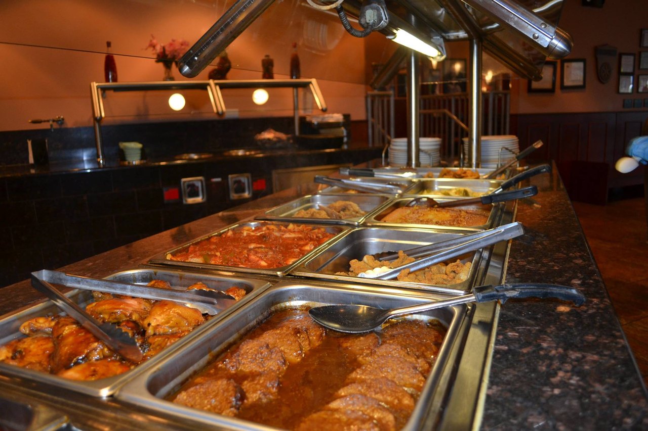 8 Epic Buffets In Illinois Everyone Must Try Right Away