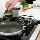 Image Source/Photodisc/Getty Images Properly storing and heating oils reduces free radicals.