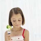 Stockbyte/Stockbyte/Getty Images One kid-friendly snack that starts with the letter "B" is broccoli.