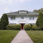 Comstock Images/Comstock/Getty Images Symmetrical landscaping creates a feeling of order and stability.