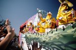 How to Make a Shoebox Mardi Gras Float for Kids | eHow