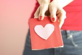 How to Give a Valentine to Someone You Just Started Dating