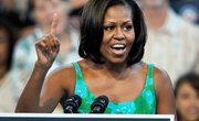How to Write a Letter to First Lady Michelle Obama