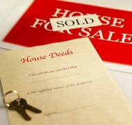 Stockbyte/Stockbyte/Getty Images A decedent's assets may be sold by the estate administrator.