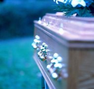George Doyle/Stockbyte/Getty Images Bankruptcy can cover funeral costs -- if the debt is in your name.