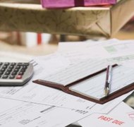 Jupiterimages/Comstock/Getty Images Chapter 13 bankruptcy allows repayment of debts without penalties or interest.