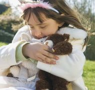 Jupiterimages/Polka Dot/Getty Images Visitation can be scary for young children because it represents change.