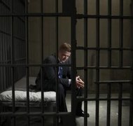 Darrin Klimek/Digital Vision/Getty Images Florida doesn't force you to stay married because your spouse is in prison.