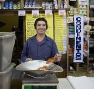 Felipe Dupouy/Photodisc/Getty Images A small business can keep its doors open during a Chapter 13 bankruptcy.