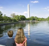 Jupiterimages/Comstock/Getty Images The District of Columbia helps its residents collect child-support payments.