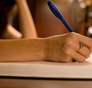 Jupiterimages/Photos.com/Getty Images A handwritten will is valid in Louisiana without notarization.