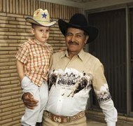 Thinkstock/Comstock/Getty Images Texas law may dictate where the decendent's shares go.