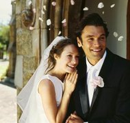 Stockbyte/Stockbyte/Getty Images If you weren't married long, the USCIS may ask you questions about your marriage.