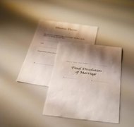 Stockbyte/Stockbyte/Getty Images When spouses divorce in Florida, one spouse may be entitled to alimony.