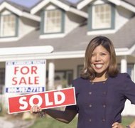 Brand X Pictures/Brand X Pictures/Getty Images Selling your home erases your payment responsibility and prevents foreclosure.