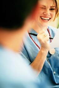 Jupiterimages/Photos.com/Getty Images Los programas para enfermeras vocacionales con licencia ofrecen un ingreso rápido al sistema de salud.