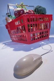 Comstock/Comstock/Getty Images Si tienes un producto que deseas vender en línea, puedes hacerlo mediante la creación de una tienda virtual.