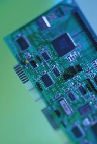 Comstock/Comstock/Getty Images La tarjeta de red Vaio es una tarjeta Mini PCI express, que es de la mitad del tamaño de una tarjeta PCI normal.
