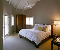Decorate a Small Bedroom