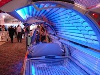How Does a Tanning Bed Work?