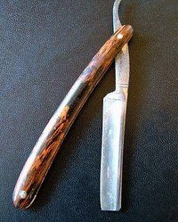 How Does a Razor Work?