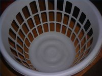 Short, open laundry basket
