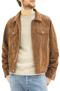 Suede jackets are always classic and fashionable.