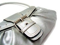 Keeping a vinyl handbag clean can be tricky.