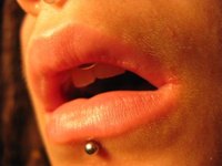 Lip ring with ball