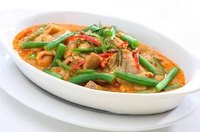 Make Curry Sauce With Coconut Milk