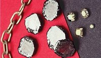 Carbon "rains" onto diamond seeds