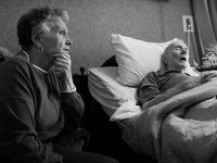 What is the Difference Between Alzheimer's and Dementia?