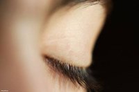 Can You Sleep in Gas Permeable Contact Lenses?
