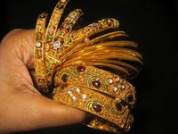 Definition of Antique Jewelry