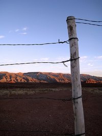 Smooth wire fence