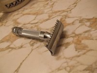 Standard safety razor.