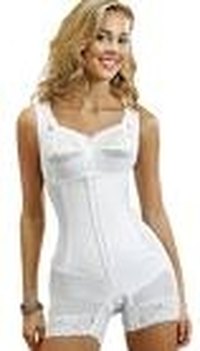 Lose Weight Fast With a Reshaping Girdle