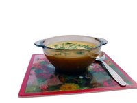 Pyrex bowls are not usually used to bake cakes, but they can be as long as you prepare them well.