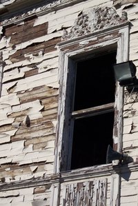 Old or non-hurricane rated windows can result in extensive damage during a storm.