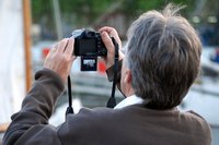 Transfer your photos onto plexiglass in just a few minutes.