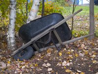 Hang wheelbarrows when not in use.
